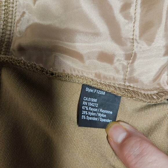 Blazer and skirt - Picture 11 of 12